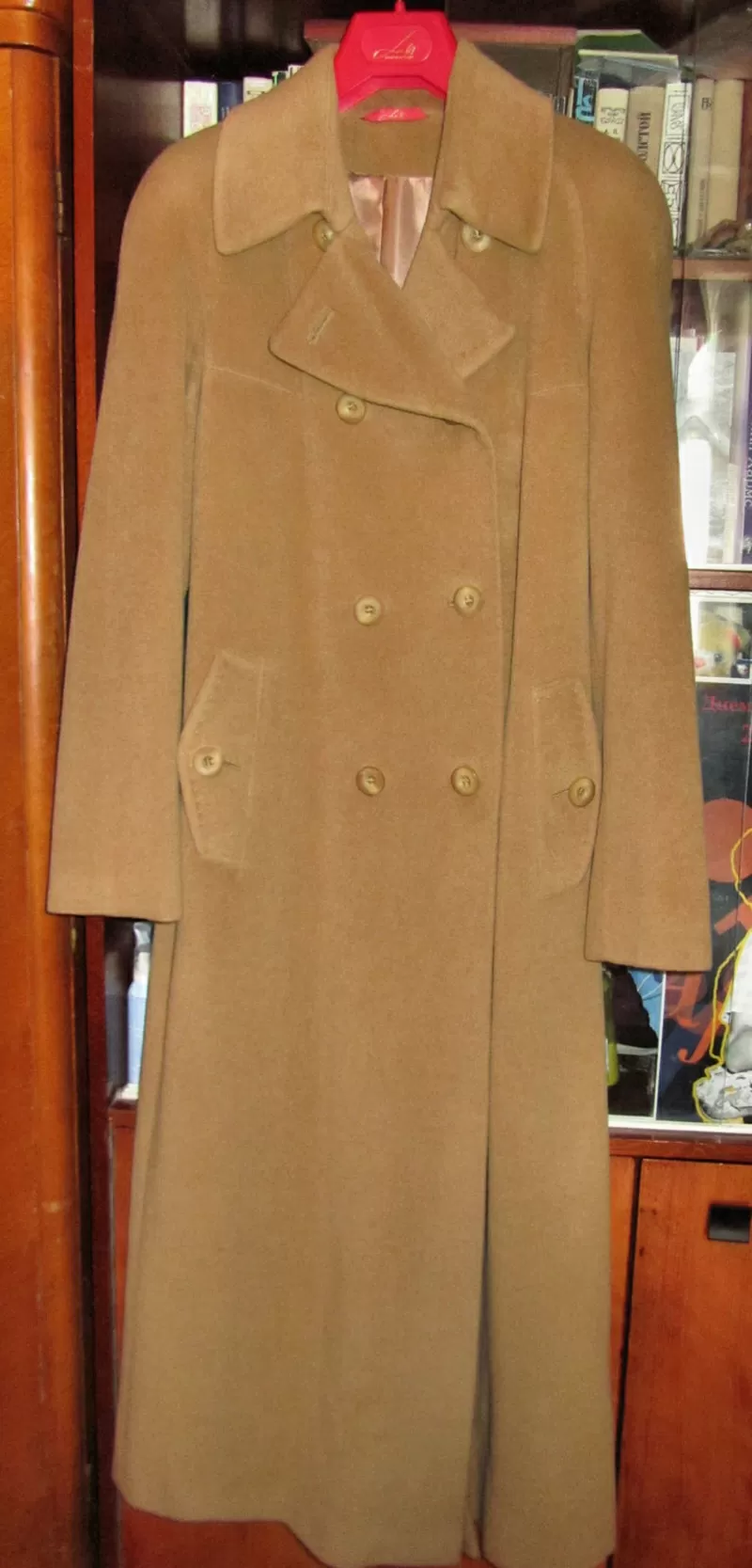 Продается женское драповое пальто